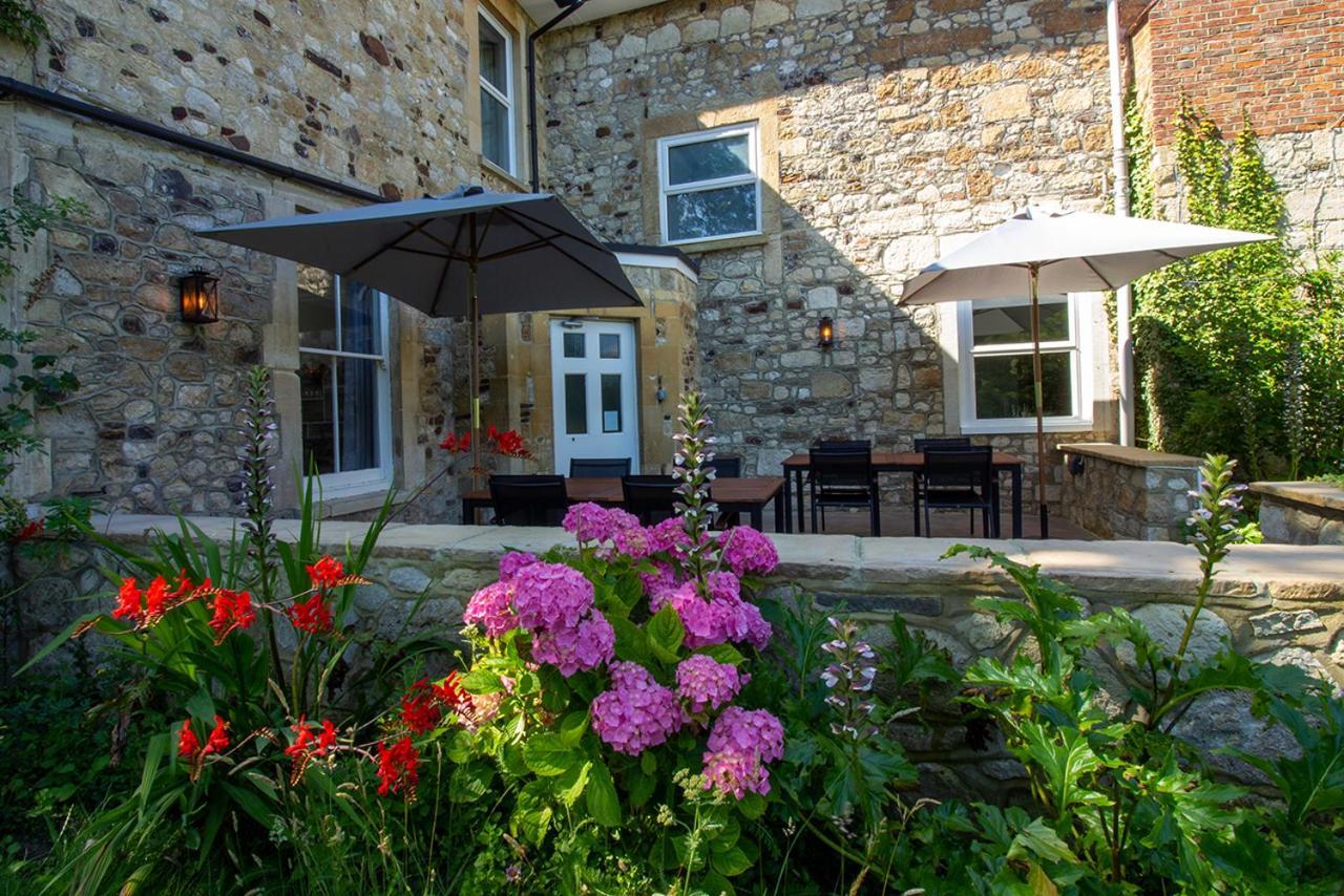 Cosy Wolf Bed & Breakfast Freshwater Exterior photo